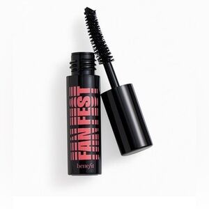 BENEFIT COSMETICS
Fan Fest Mascara
